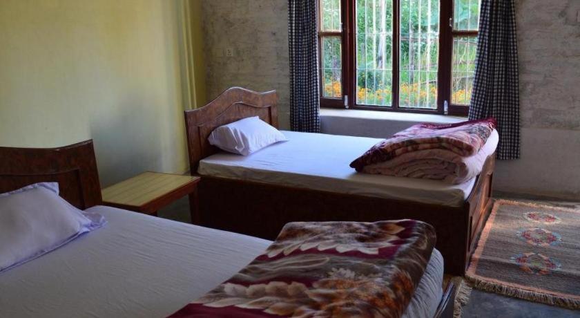 Mystique Highland Resort Pokhara Eksteriør bilde